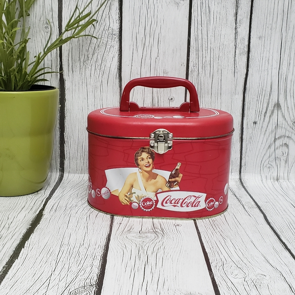 Coca Cola Tin Lunchbox With Handle And Pretty Lady